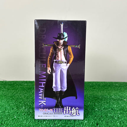 One Piece - THE Shukkō Dracule Mihawk Figure (Banpresto)