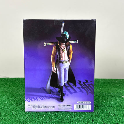 One Piece - THE Shukkō Dracule Mihawk Figure (Banpresto)