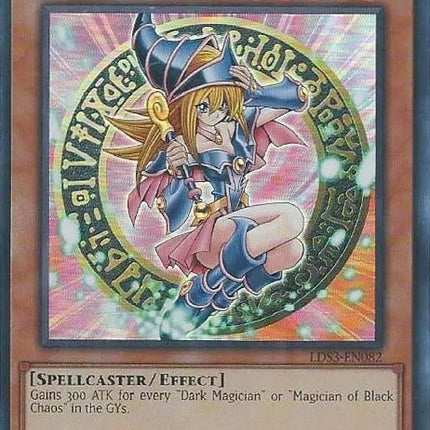 082C-U · Ragazza Maga Nera / Dark Magician Girl UR (ITA)