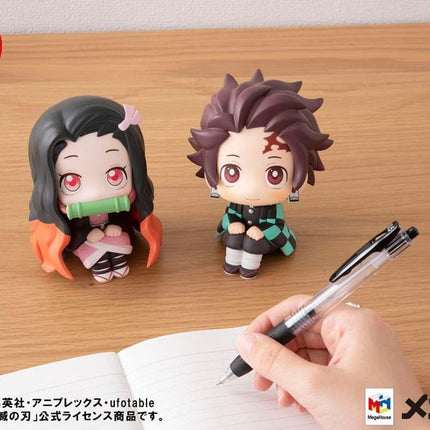 Demon Slayer Kimetsu no Yaiba Look Up PVC Statue Tanjiro Kamado 11 cm