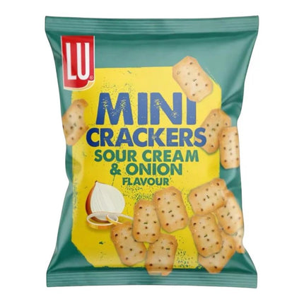 GiaxStore LU Mini Crackers Sour Cream & Onion flavour, small crunchy crackers with intense flavour.