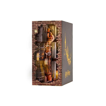 HARRY POTTER - BOOK NOOK KIT - Diagon Alley - 202pc + LED Light