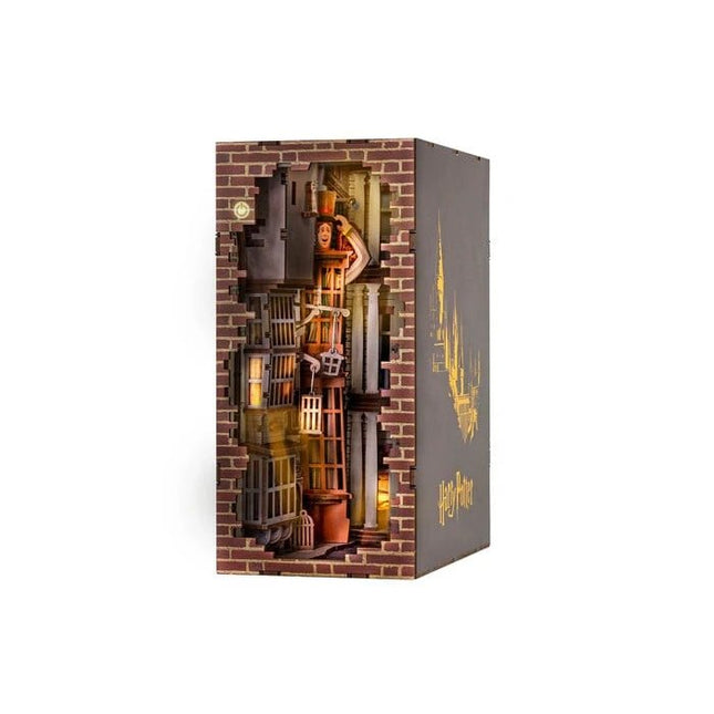 HARRY POTTER - BOOK NOOK KIT - Diagon Alley - 202pc + LED Light